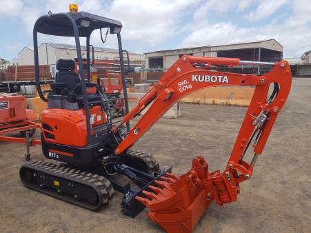 1.7T Excavator for hire