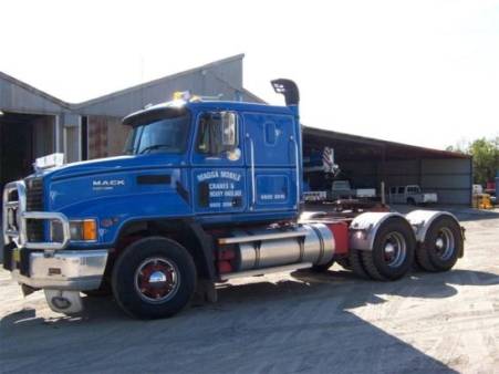 Mack Fleetliner - 475HP Prime Mover for hire