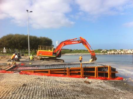 30 - 35 T Excavators