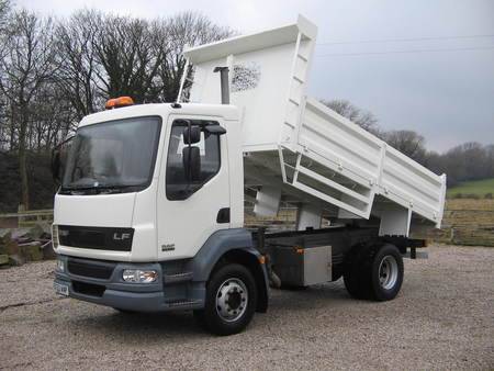4 Tonne Tipper Truck for hire