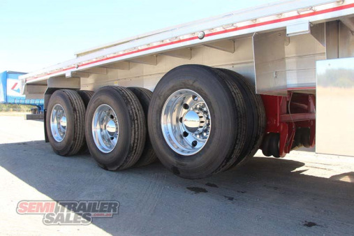 2014 East BSII Flat Top Semi Trailer