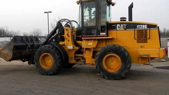 Caterpillar IT28 Loader for hire