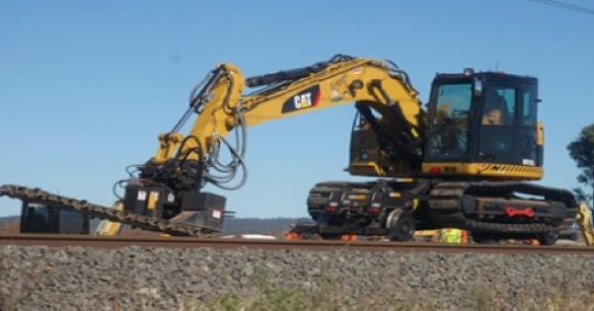 240C 24 Tonne Volvo Steel Tracked Excavator for hire