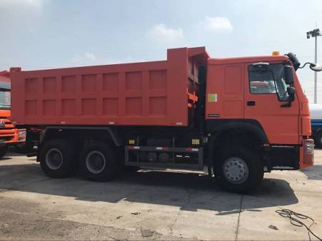 30 Tonne Tipper Truck for hire