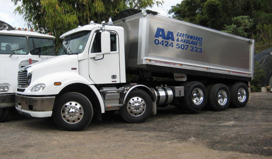 24 Tonne 10 Wheel Tipper Hire - AA Earthworks & Haulage - Felix Vendor ...