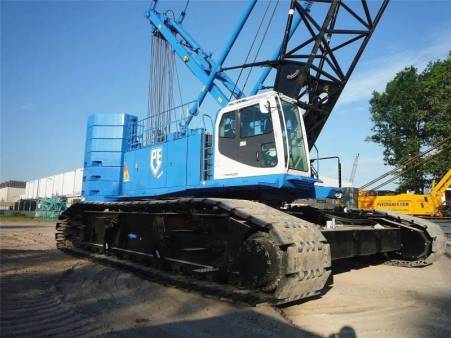 Hitachi Sumitomo SCX2000A 200 Tonne Crawler Crane for hire