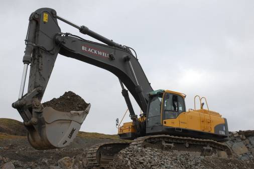 70 Tonne Excavator for hire