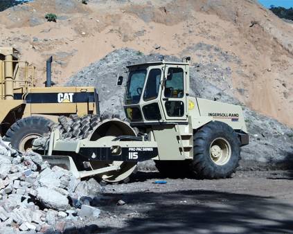 12 Tonne Padfoot  Roller Ingersoll Rand for hire
