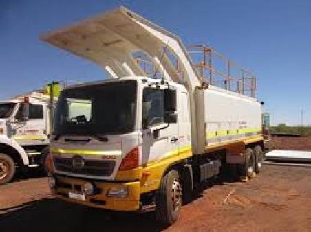 2010 Hino FM500 6x4 Service Truck for hire