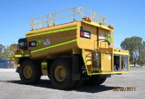Caterpillar 773E Water Truck - Rigid for hire