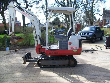 Tekeuchi  1.6 Tonne Mini Excavator for hire