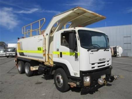 ISUZU 15,000L Water Cart for hire