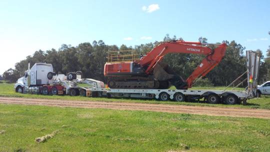 Hitachi ZX330-3 - 35 Tonne Excavator