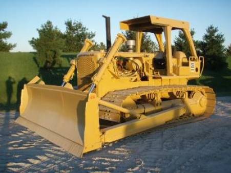 CAT D6M Fat blade Dozer for hire