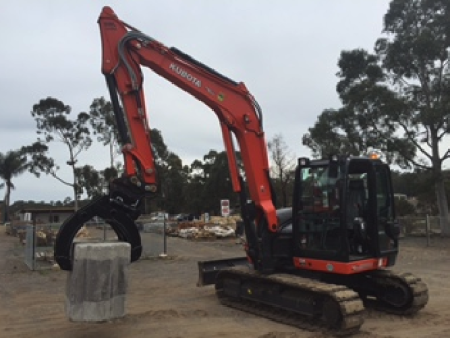 9.2 Tonne Steel Track Rubber Pad Excavator for hire