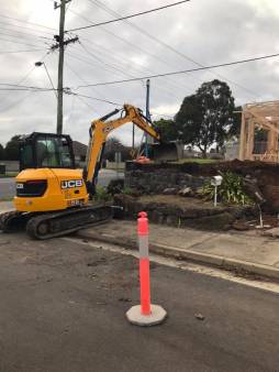 5.5 Tonne Excavator for hire