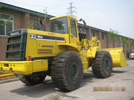 Kawasaki 90Z Loader 4m3 Bucket for hire