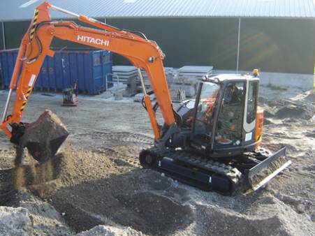 Hitachi ZX 85 8.5 Tonne Excavator for hire