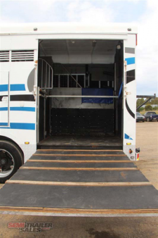 Custom Single Axle Horse Float