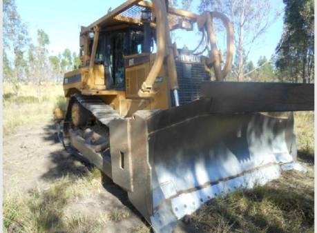2007 Catrepillar D7R Dozer for hire