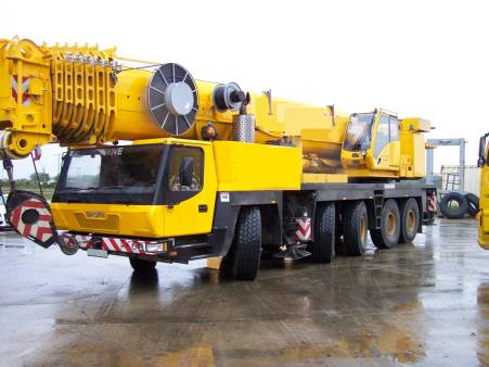 100 Tonne Crane for hire