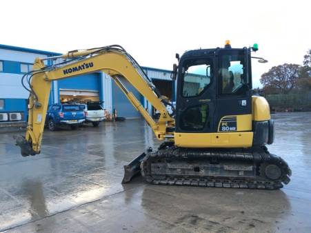 8 Tonne Excavator for hire