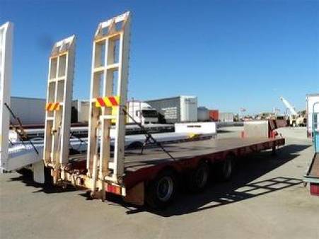 Iveco P4 Low loader for hire