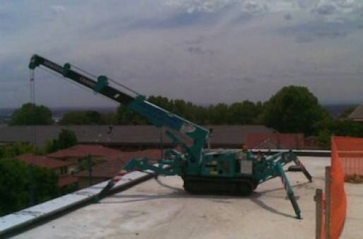 Maeda 1 Tonne Mini Crawler Crane