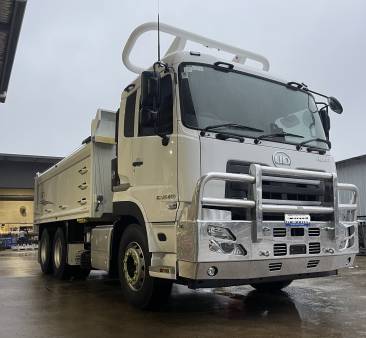 20 + Tonne Tipper Truck (Single Body / Bogie)