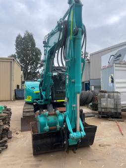 PC260 - 8T Kobelco SK85SR-7