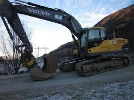 2011 Volvo EC240CL 24 Tonne Excavator for hire