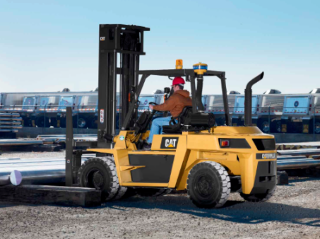 Caterpillar DP70N 7 Tonne Forklift for hire