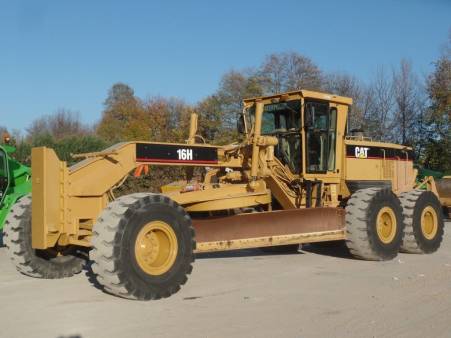 CATERPILLAR  16M Grader for hire