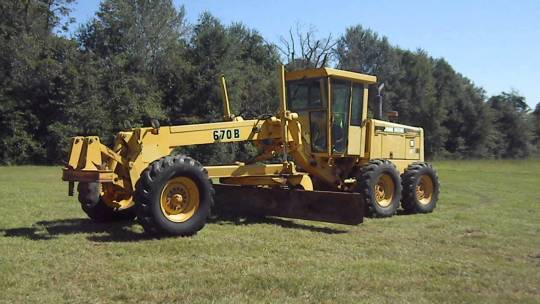 JOHN DEERE 670B for hire