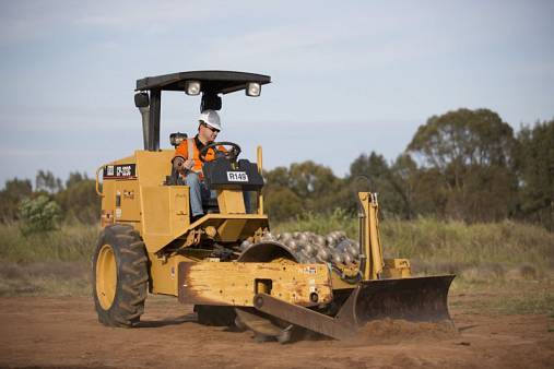 5T  PAD FOOT with blade for hire