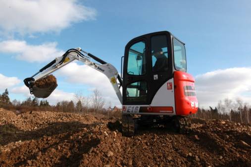 1.6 Tonne Bobcat Mini Excavator Trailer Mounted for hire