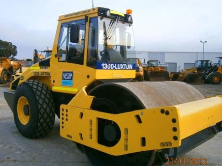 Bomag BW 213 DH 4 13 Tonne Smooth Drum Roller for hire
