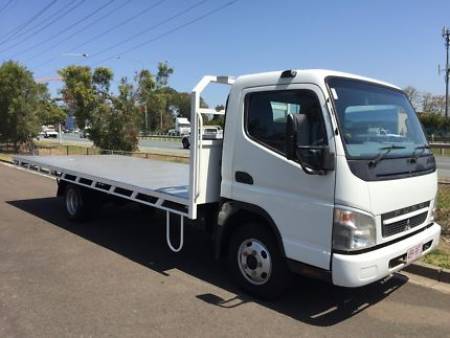1996 Mitsubishi Tray Back Truck for hire