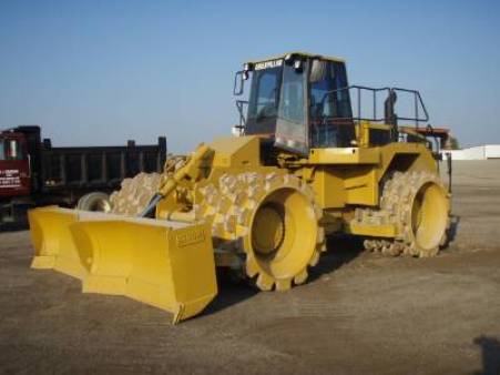 Compactor 826 for hire